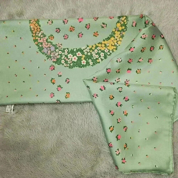 CDior Silk Shawl Scarf - Picture 13 of 14